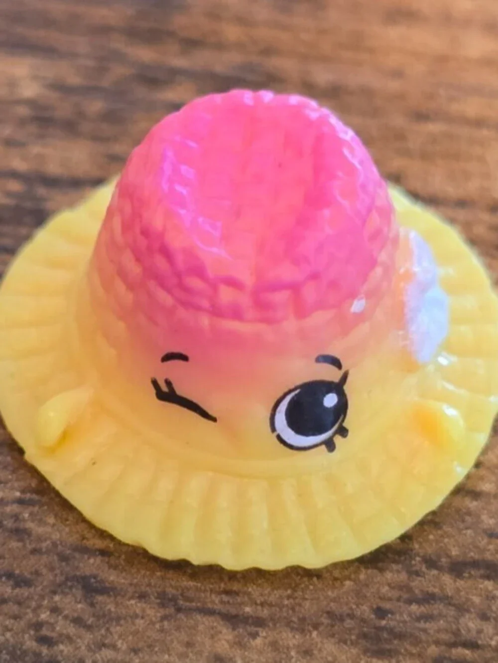 Shopkins Season 3 figure named Hattie Hat